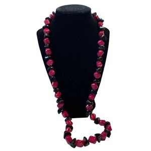 Vintage 1980s Hot Pink and Black Beaded Necklace